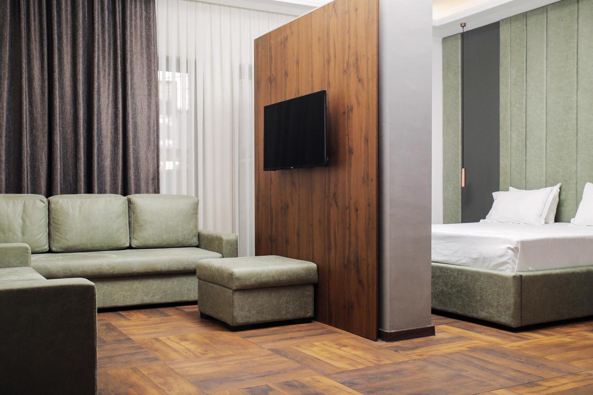 Triumf Hotel 프리즈렌 외부 사진