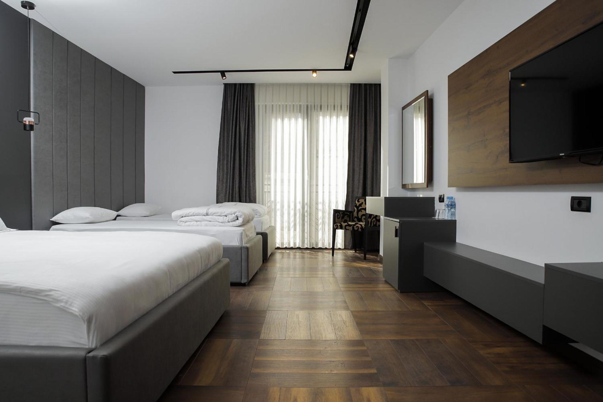 Triumf Hotel 프리즈렌 외부 사진