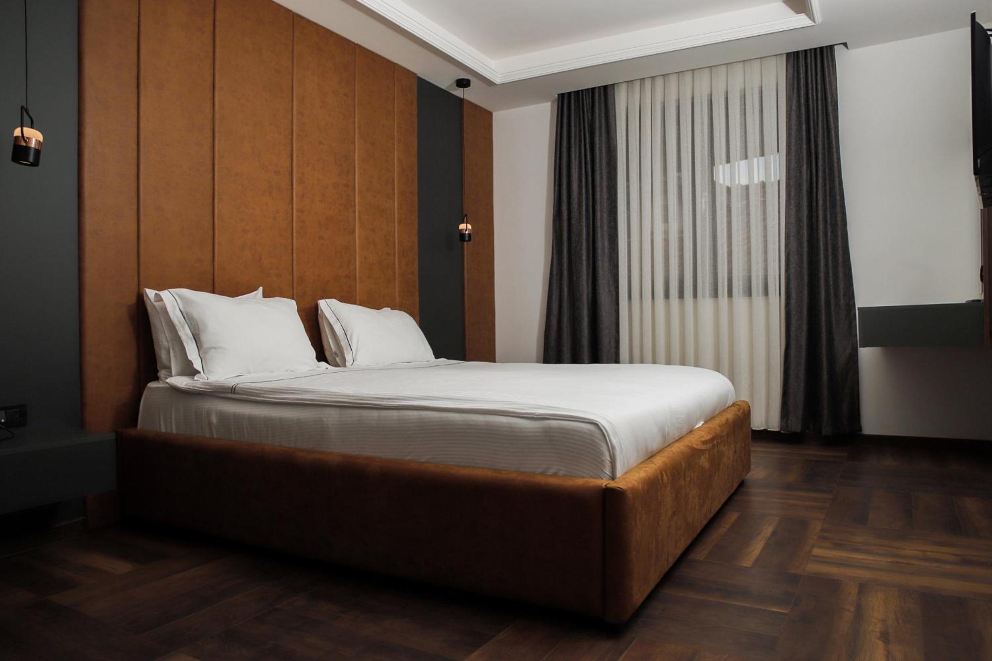 Triumf Hotel 프리즈렌 외부 사진